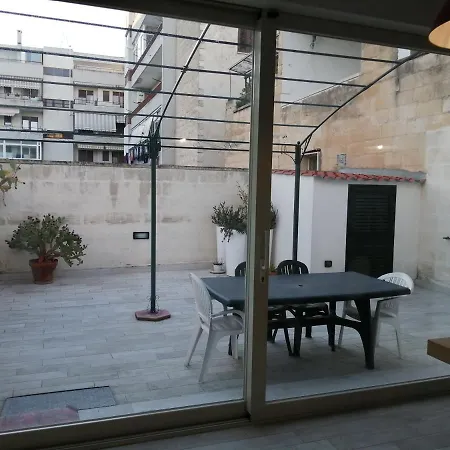 Casa Lauretta - Terrazza - Garage Wifi E Bici Gratuite Lecce