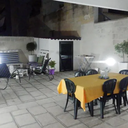 Casa Lauretta - Terrazza - Garage Wifi E Bici Gratuite