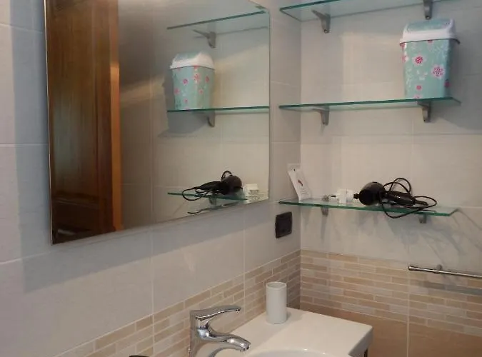 Semesterbostad Casa Lauretta - Terrazza Con Idromassaggio - Garage Wifi E Bici Gratuite